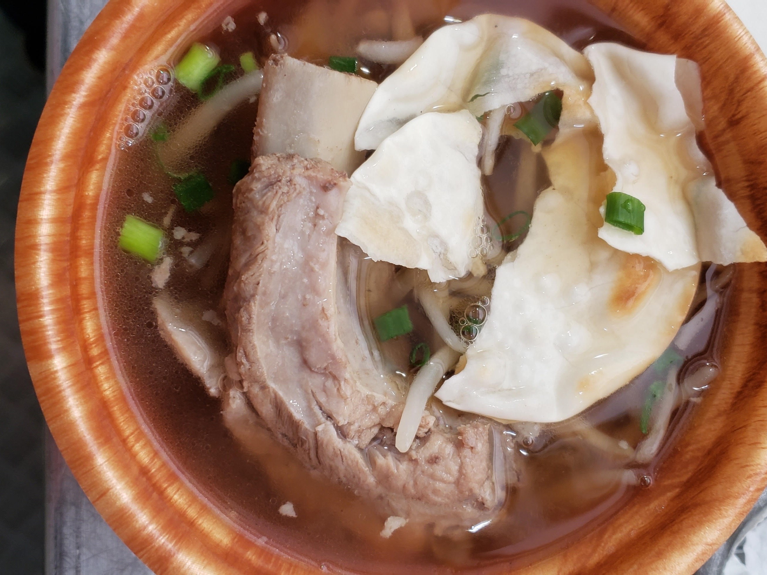 東京肉骨茶